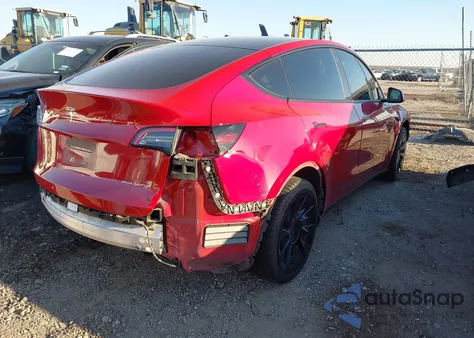 2022 Tesla Model Y Long Range Dual Motor All-Wheel Drive z USA, uszkodzony, nr VIN 7SAYGDEE9NF381482